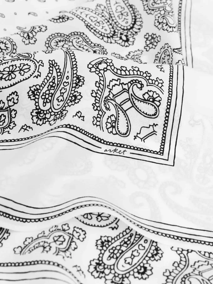 Bedruckter Seidenschal