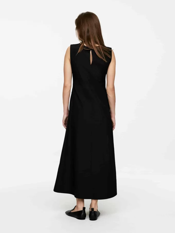 Besticktes Kleid Besticktes Kleid