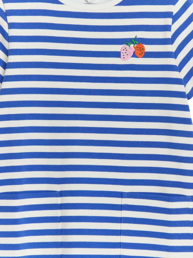 Besticktes T-Shirt-Kleid Besticktes T-Shirt-Kleid