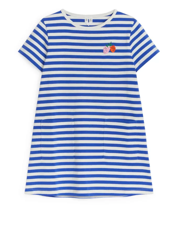 Besticktes T-Shirt-Kleid Besticktes T-Shirt-Kleid