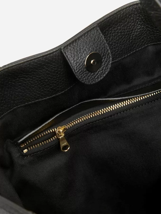 Beuteltasche aus Leder Beuteltasche aus Leder