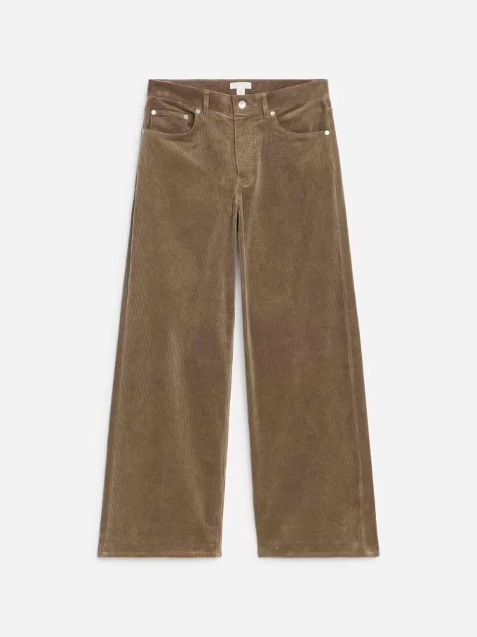 CLOUD Lockere, weite Cordjeans