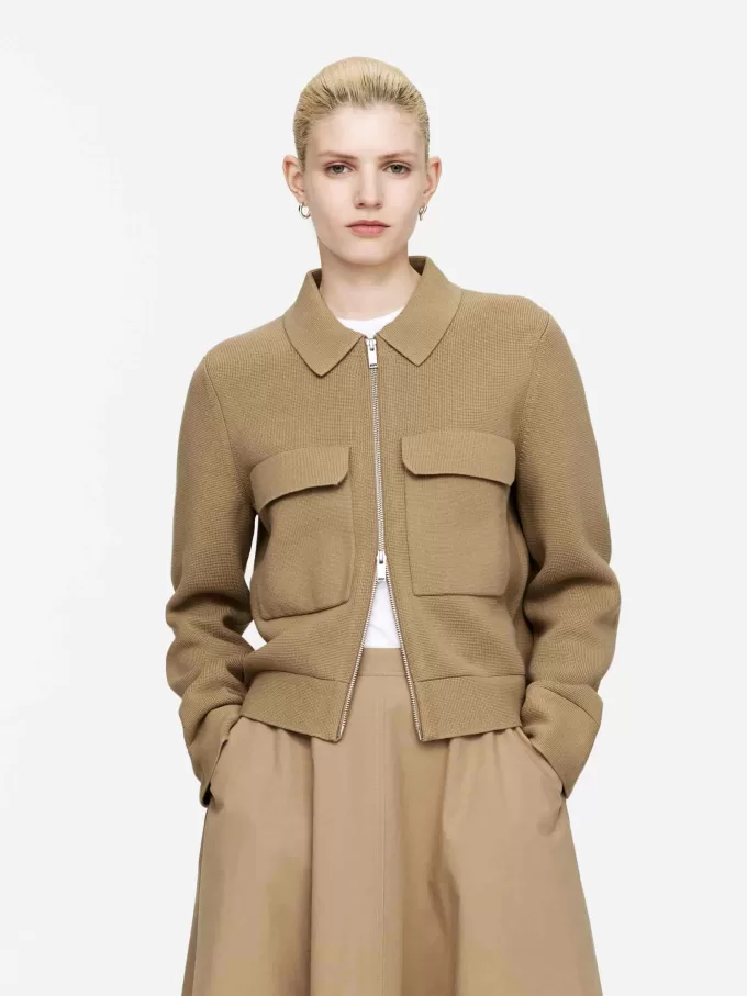 Gestrickte Baumwolljacke Gestrickte Baumwolljacke