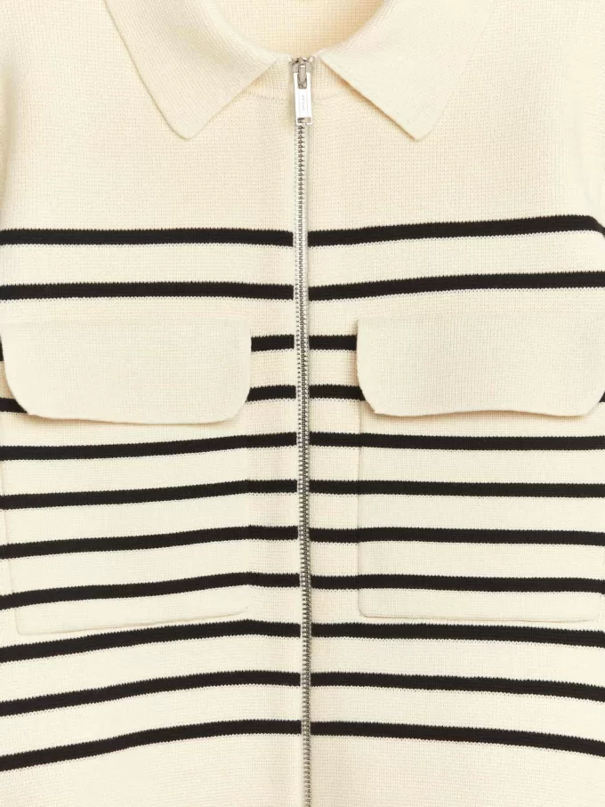 Gestrickte Baumwolljacke