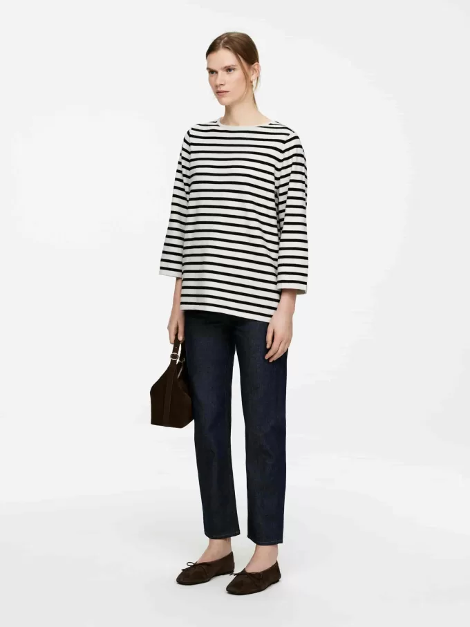 Gestrickter Baumwollpullover Gestrickter Baumwollpullover