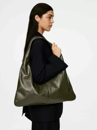 Glänzende Ledertasche Glänzende Ledertasche