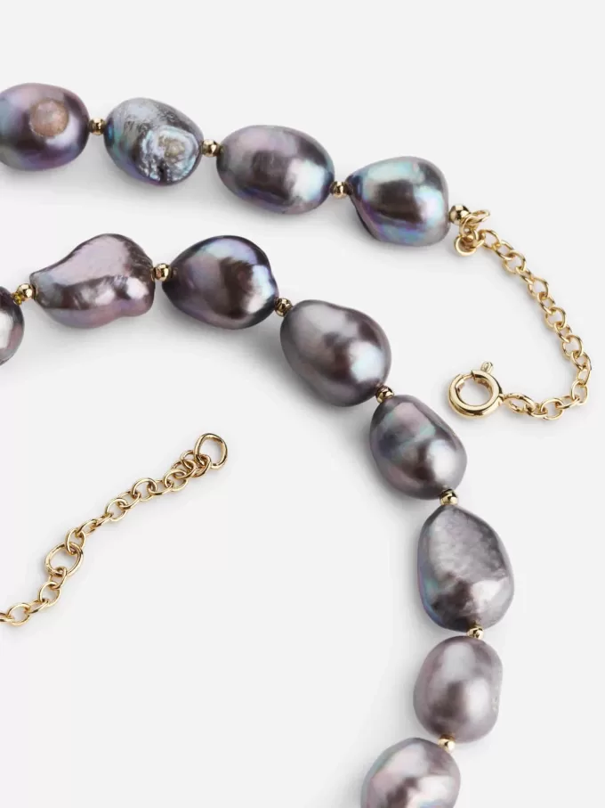 Halskette mit Süßwasserperlen