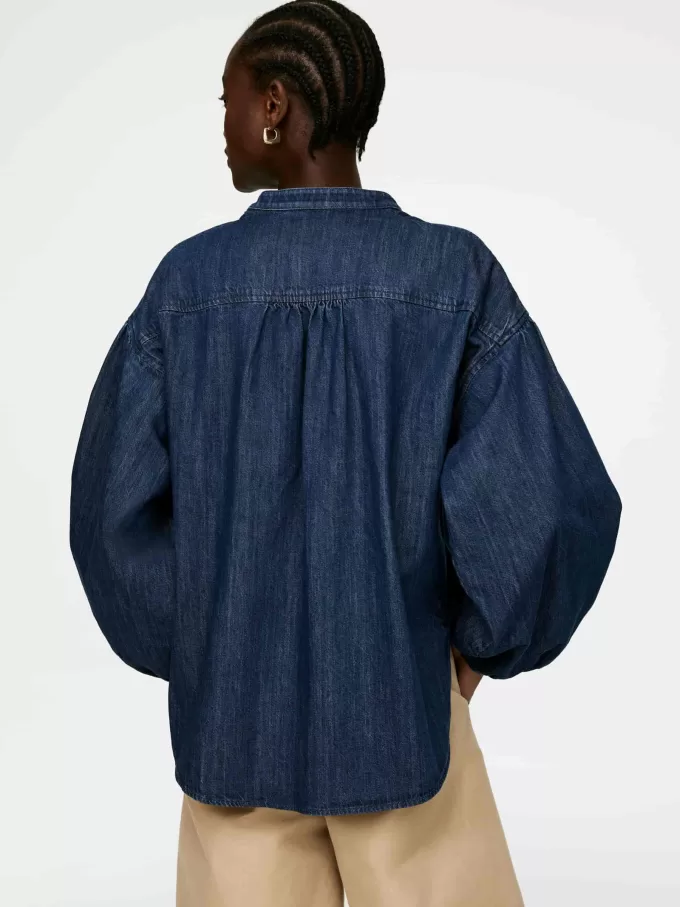 Jeansbluse mit voluminösen Ärmeln