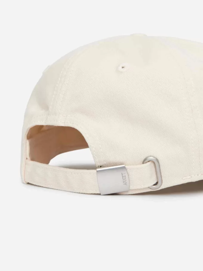 Kappe in Kontrastfarbe Kappe in Kontrastfarbe