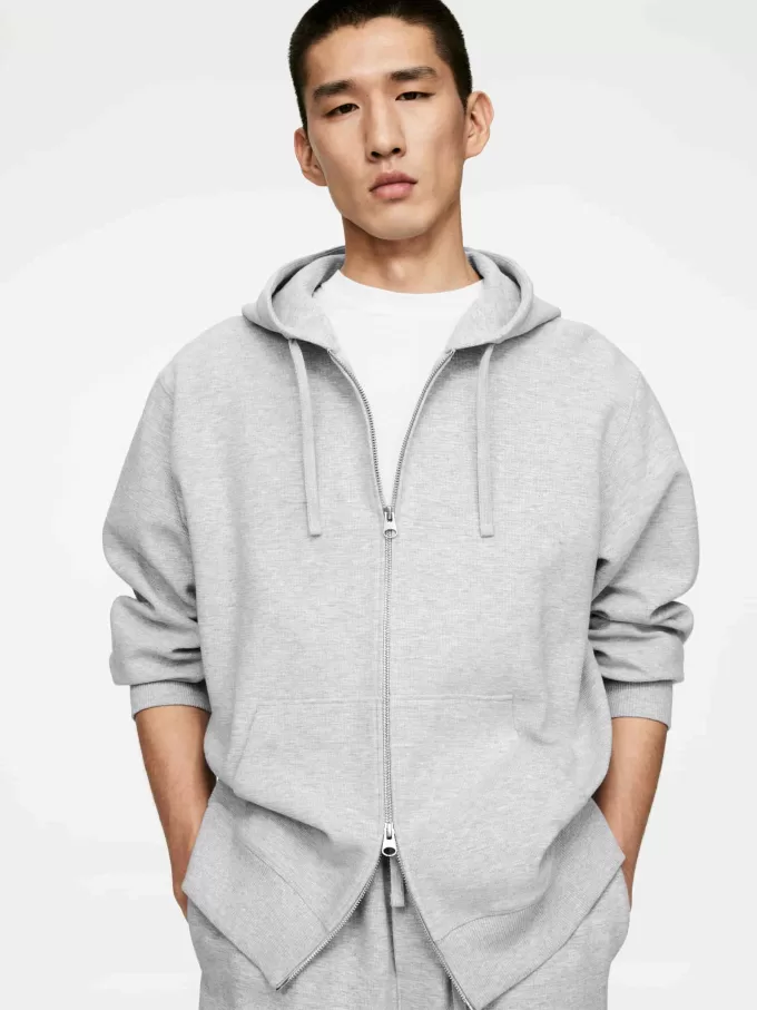 Kapuzenpullover mit Reißverschluss Kapuzenpullover mit Reißverschluss