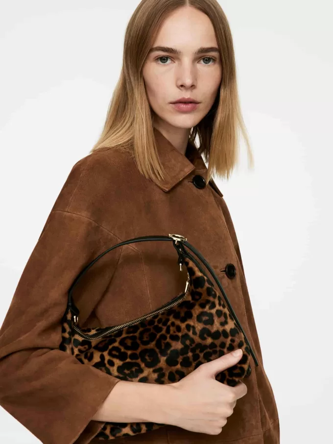 Kastenförmige Ledertasche Kastenförmige Ledertasche