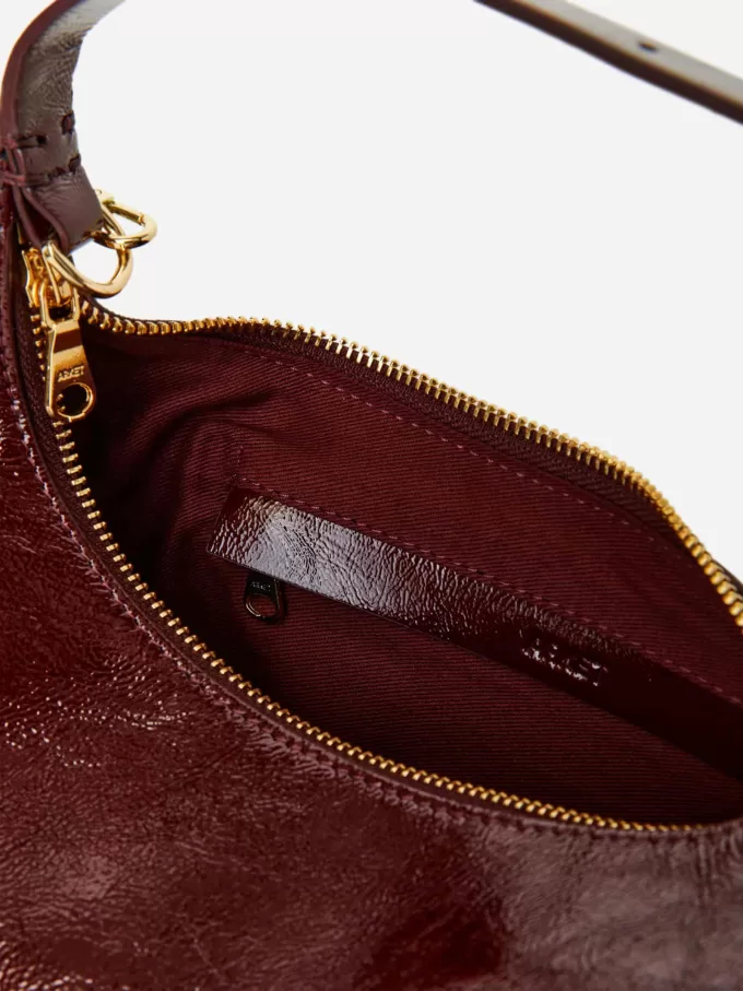 Kastenförmige Ledertasche Kastenförmige Ledertasche