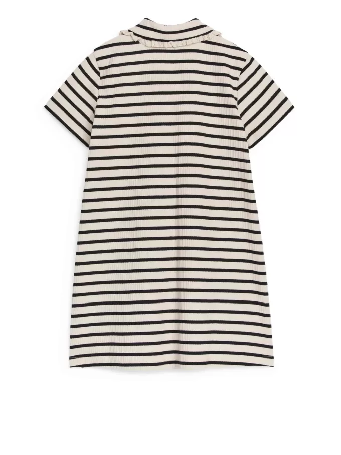 Kleid mit Rüschenkragen