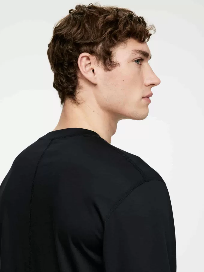 Langärmliges T-Shirt