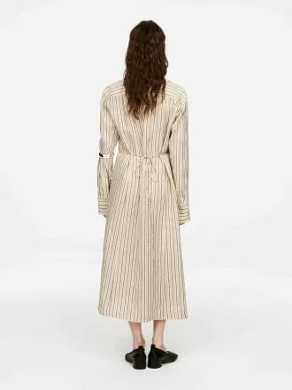 Leinenkleid mit Wickeldetail