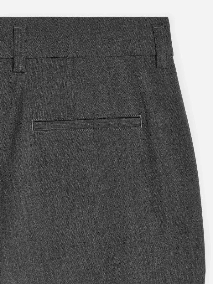 Maßgeschneiderte Hose aus Wollmischung Maßgeschneiderte Hose aus Wollmischung