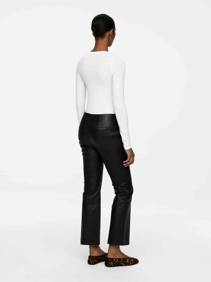 NIVA Tailliertes T-Shirt