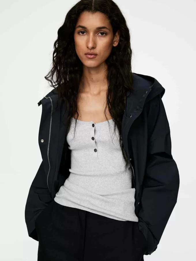 Oberteil mit Ballerina-Ausschnitt