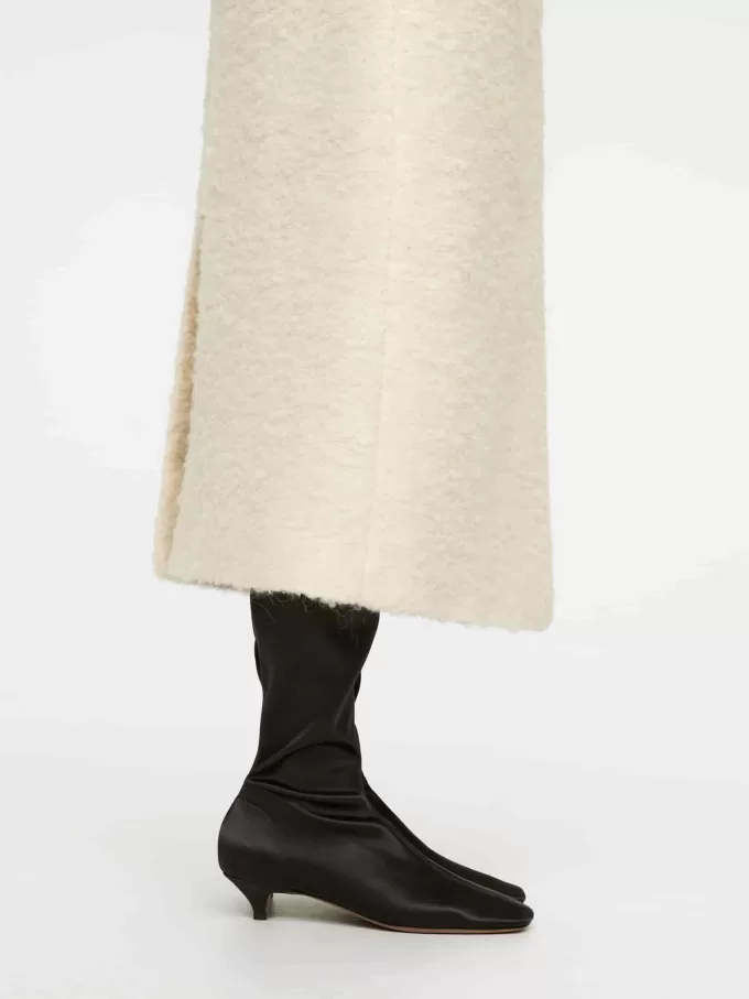 Overknee-Stiefel aus Satin Overknee-Stiefel aus Satin