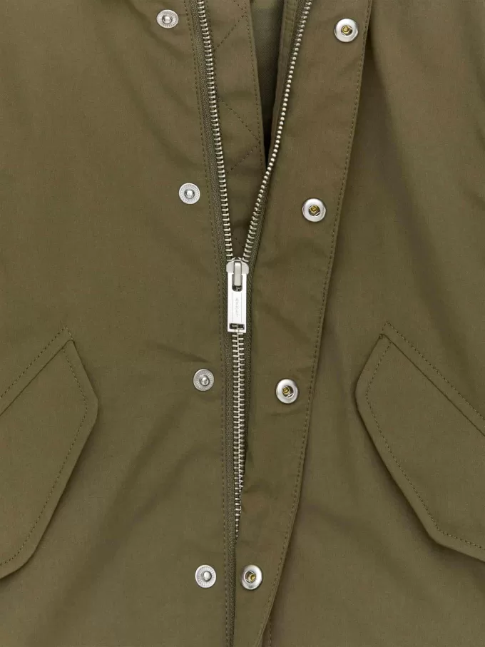 Parka mit Kapuze Parka mit Kapuze