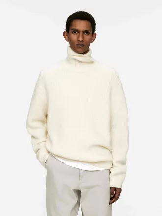 Rollkragenpullover aus schwerer Wolle