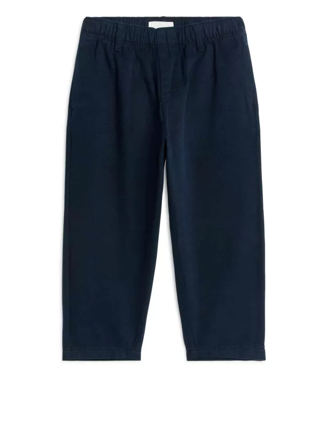 Schmal zulaufende Baumwoll-Chinos