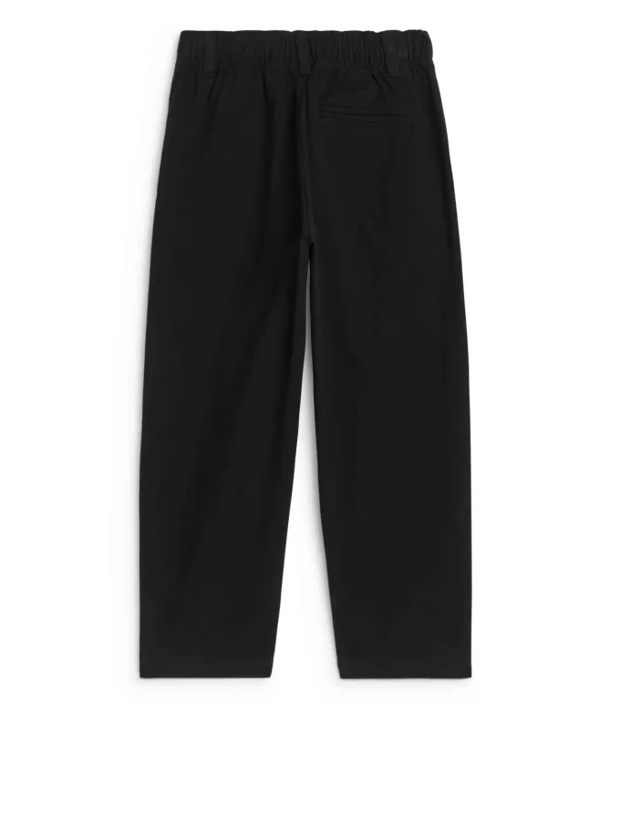 Schmal zulaufende Baumwoll-Chinos