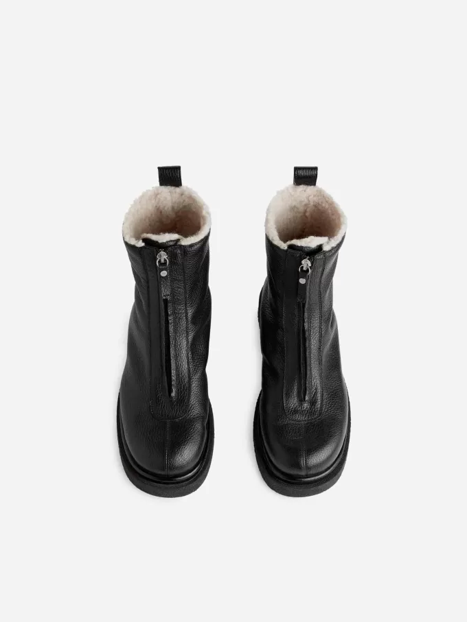 Stiefel aus Kunstpelzleder