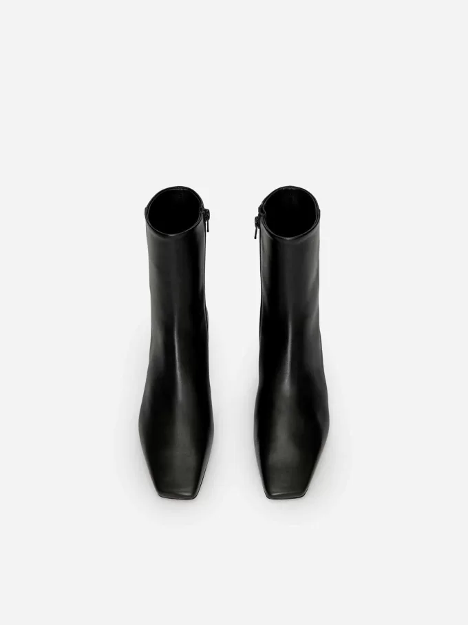 Stiefeletten mit eckiger Zehenpartie