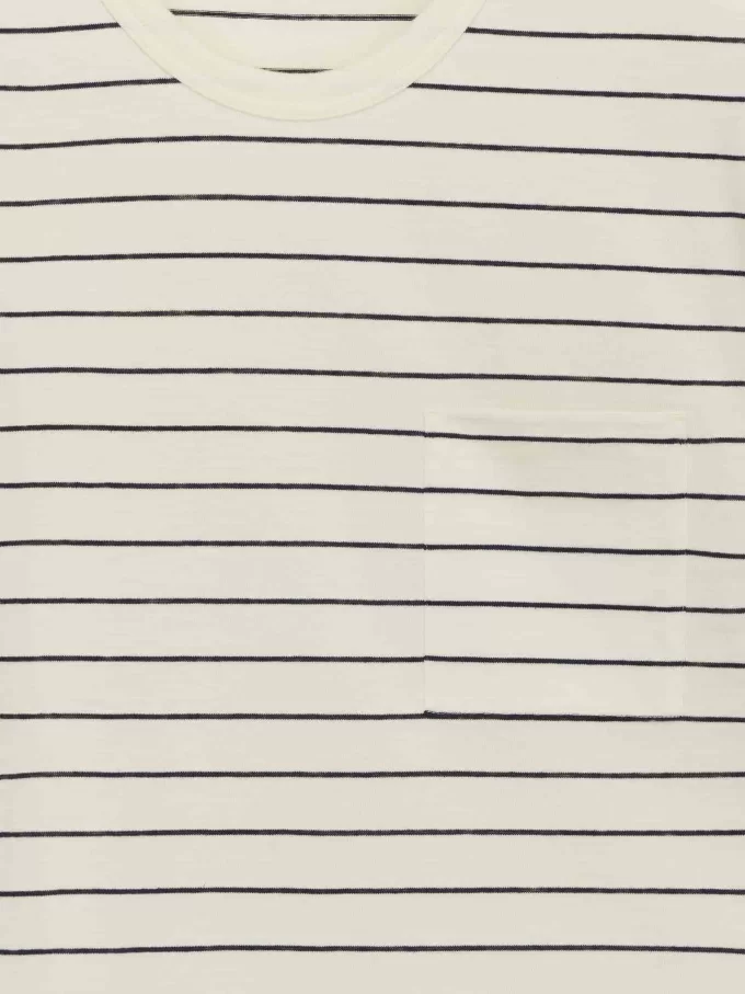 T-Shirt aus Baumwollleinen T-Shirt aus Baumwollleinen