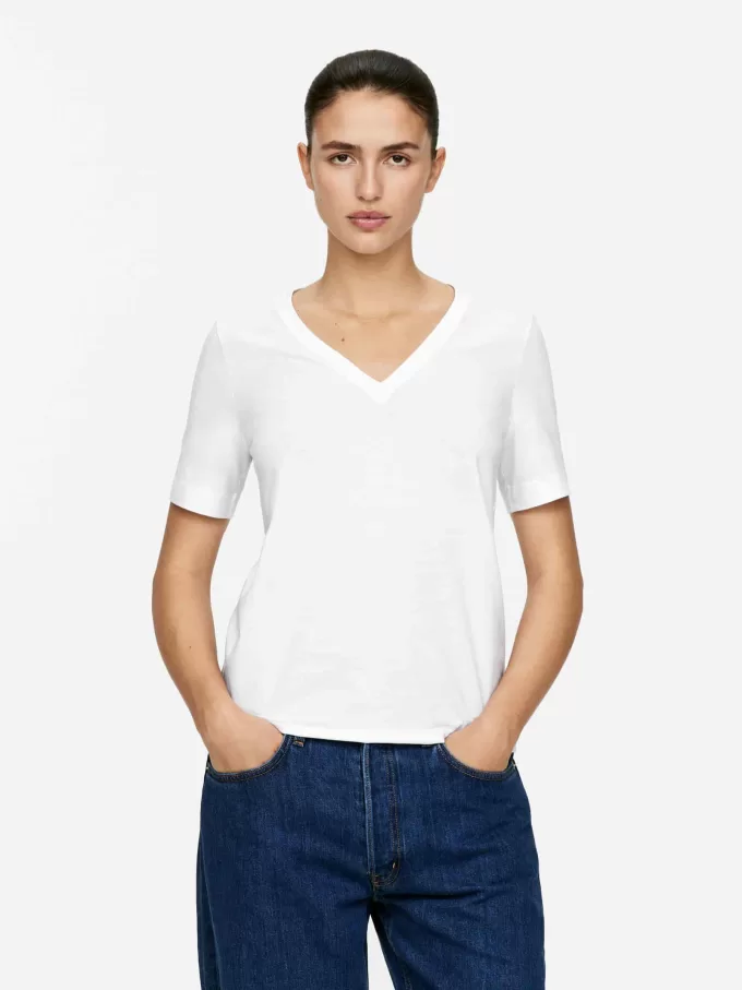 T-Shirt mit V-Ausschnitt T-Shirt mit V-Ausschnitt