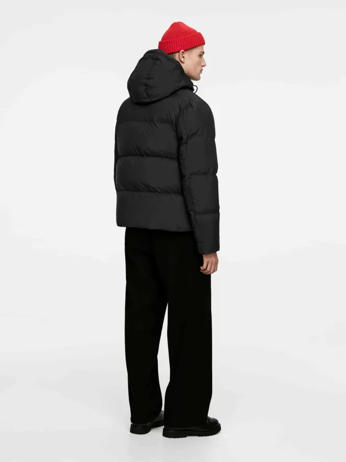 Upcycled Daunenpufferjacke