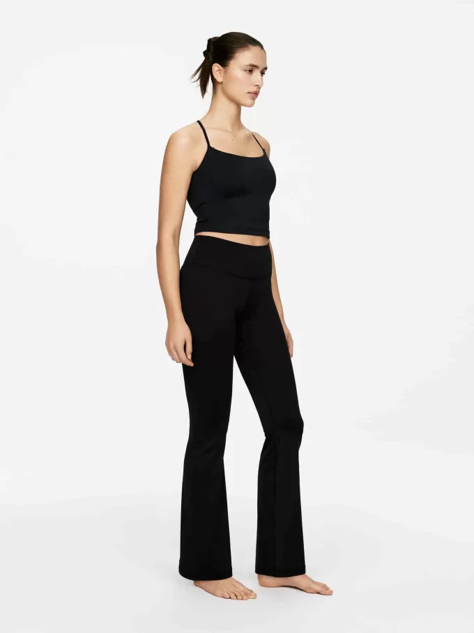 Weiche Stretch-Strumpfhose mit Schlag