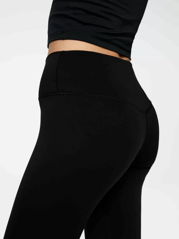 Weiche Stretch-Strumpfhose mit Schlag